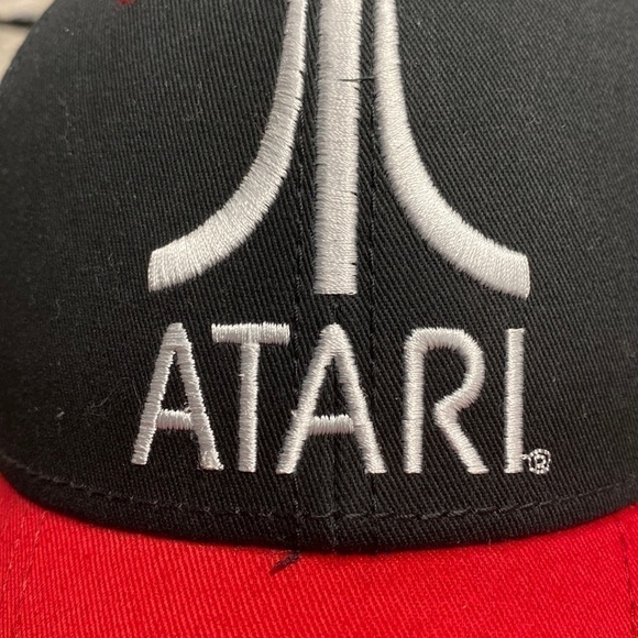 ATARI BLACK & RED SNAPBACK CAP NWOT - Picture 2 of 5